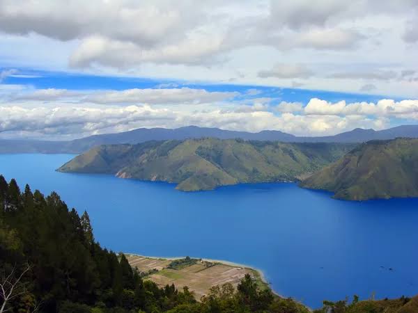 Perjalanan TravelEiden di Danau Toba